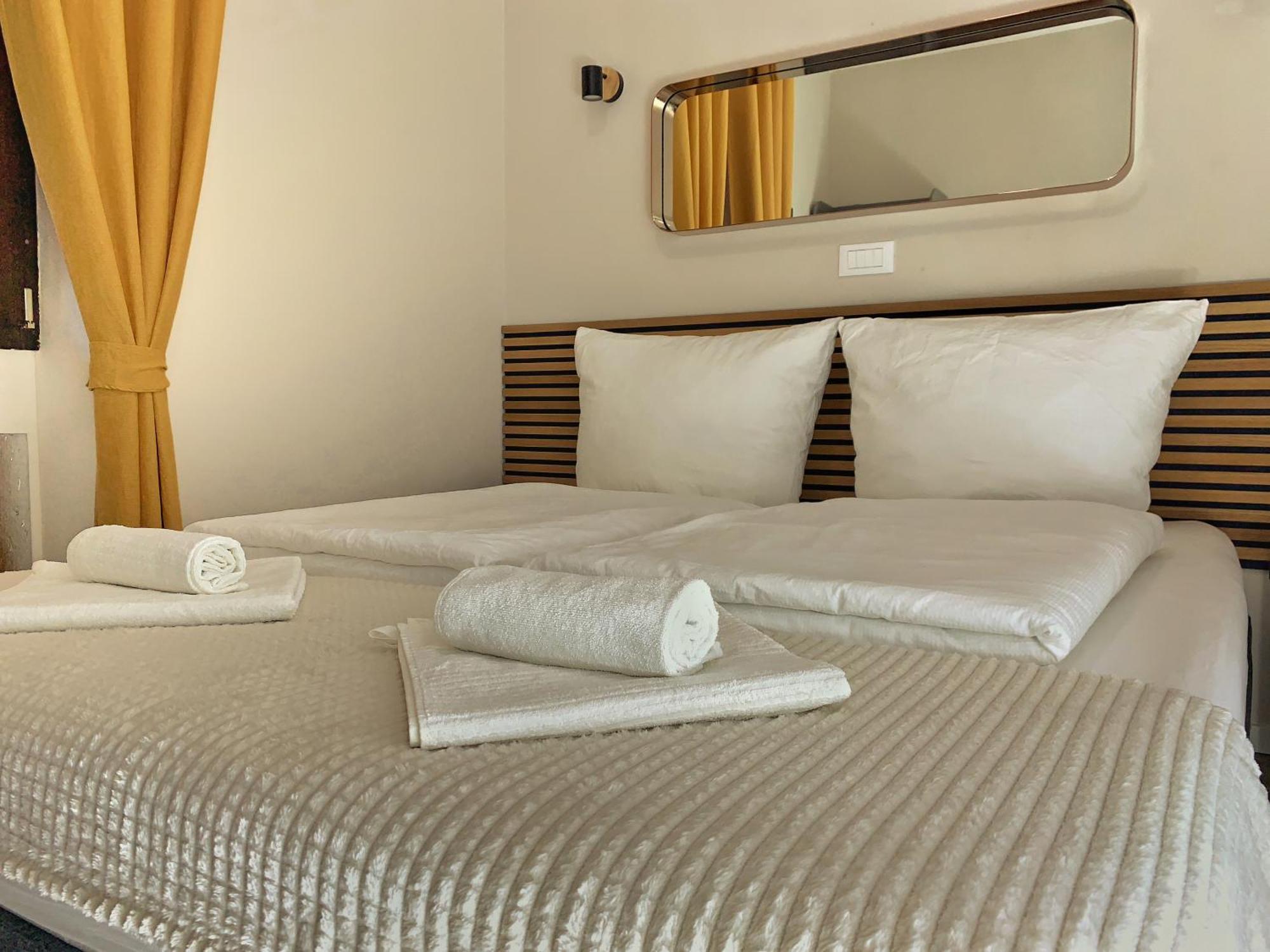 G-House Modernes Apartment Mit Tollem Ausblick Riva del Garda Ngoại thất bức ảnh